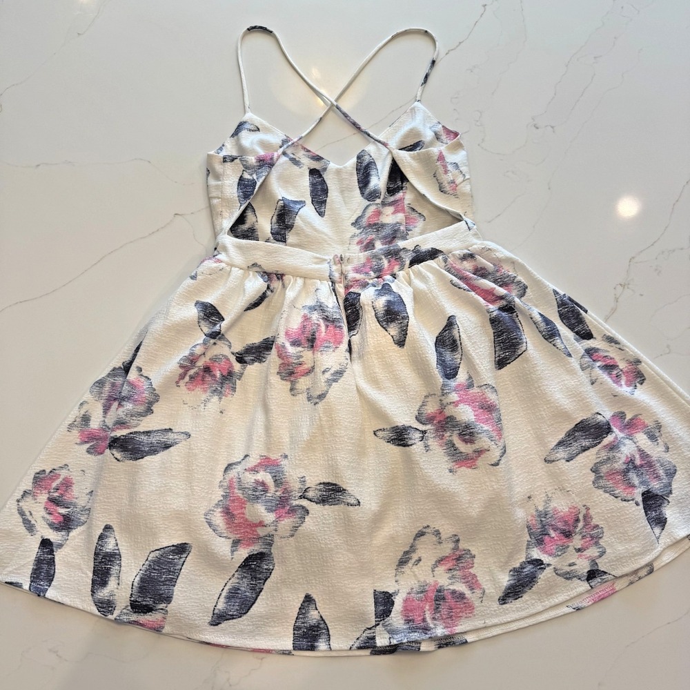 Tobi White Floral Fit Flare Party Dress Sz S Crisscross Back Petticoat - Picture 13 of 16